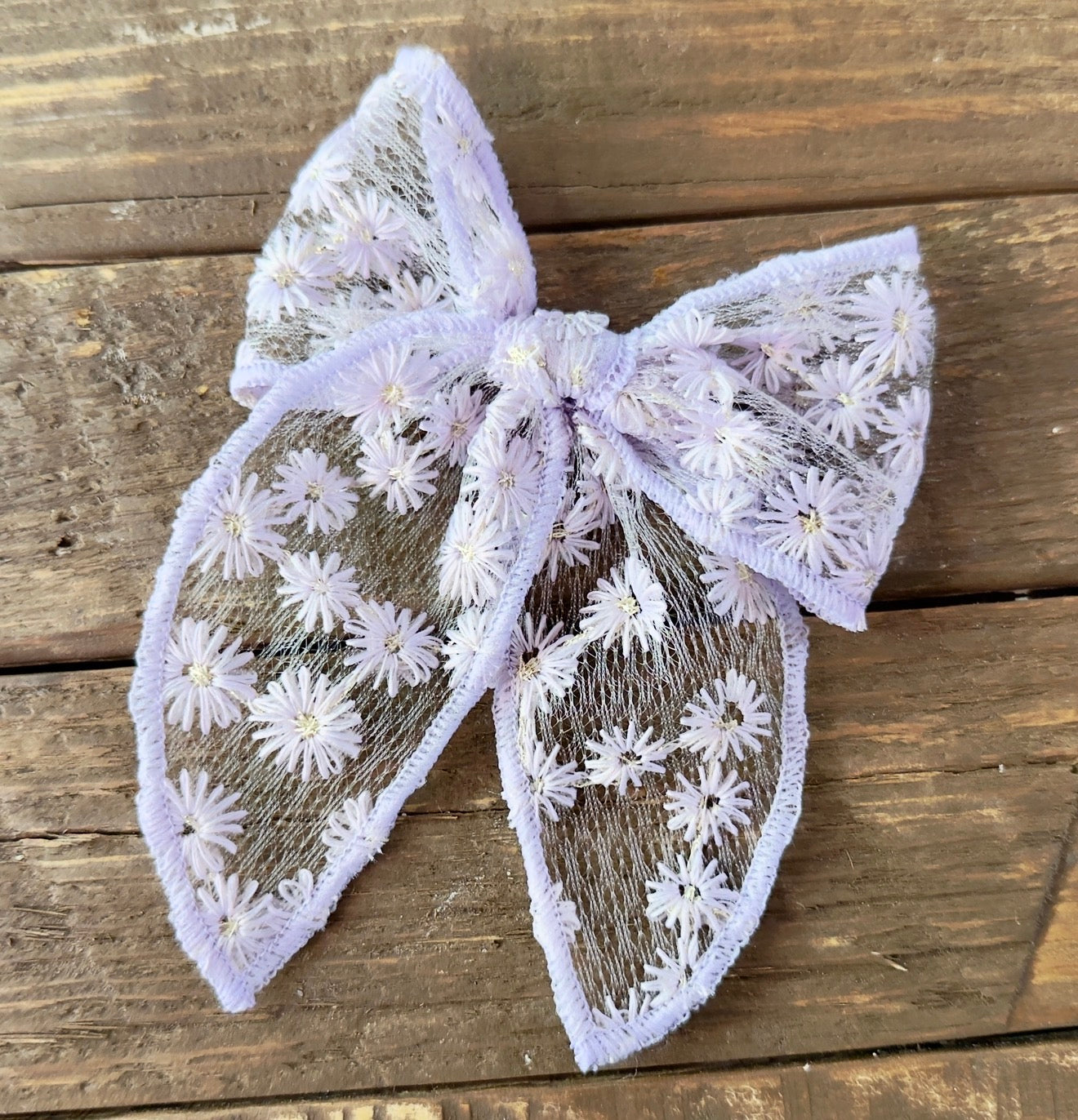 Sheer Daisy Bows