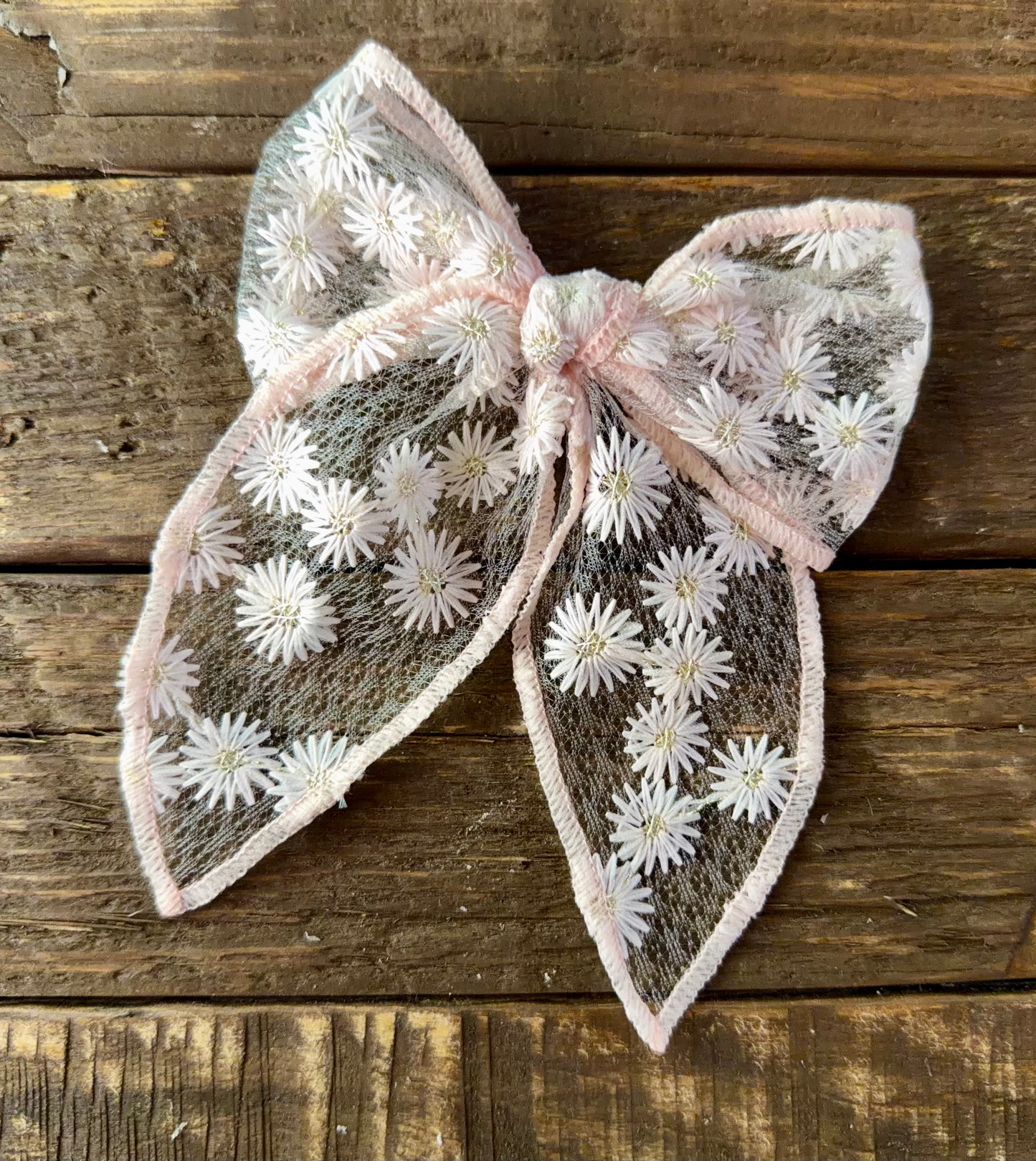 Sheer Daisy Bows
