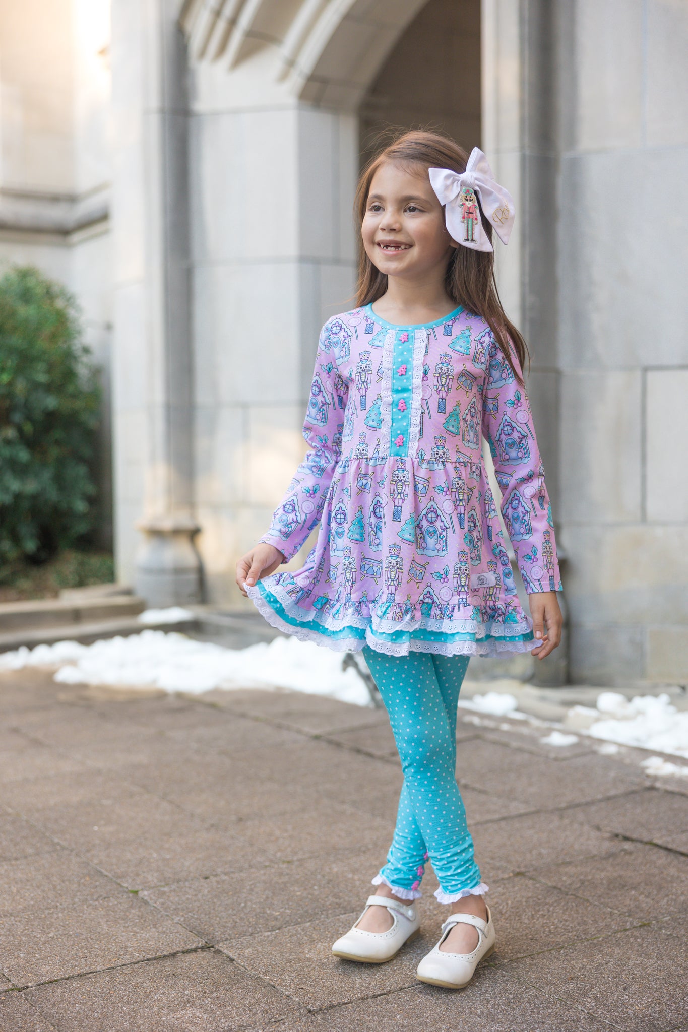 Nutcracker Ballet Bow – Peaches & Bluebonnet x Mini May