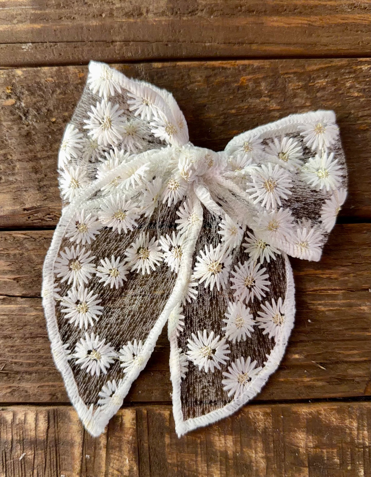 Sheer Daisy Bows