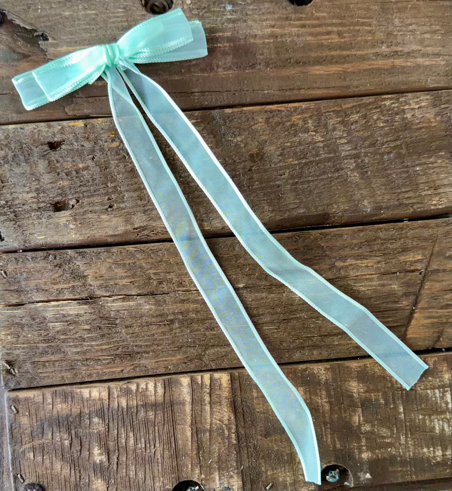 Breezy Kite Bows